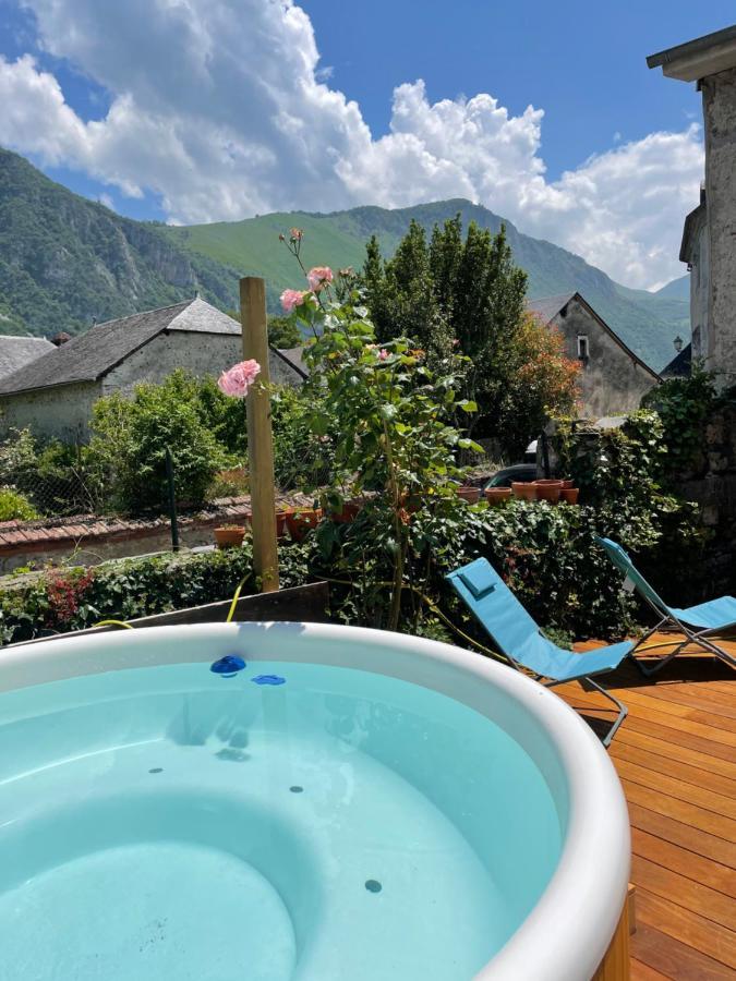 Апартаменты Le Monrepos Avec Jacuzzi Nordique Bielle Экстерьер фото